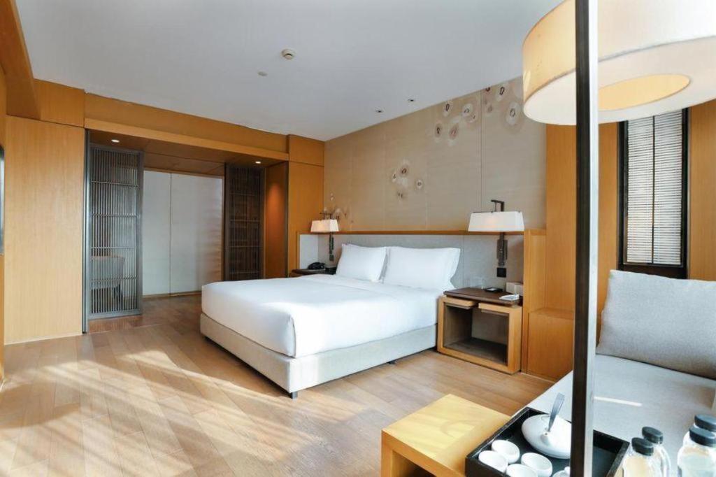 The East Hotel Hangzhou Eksteriør bilde